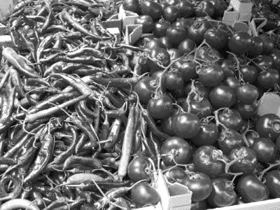 Markt Belleville - Tomaten und Paprika